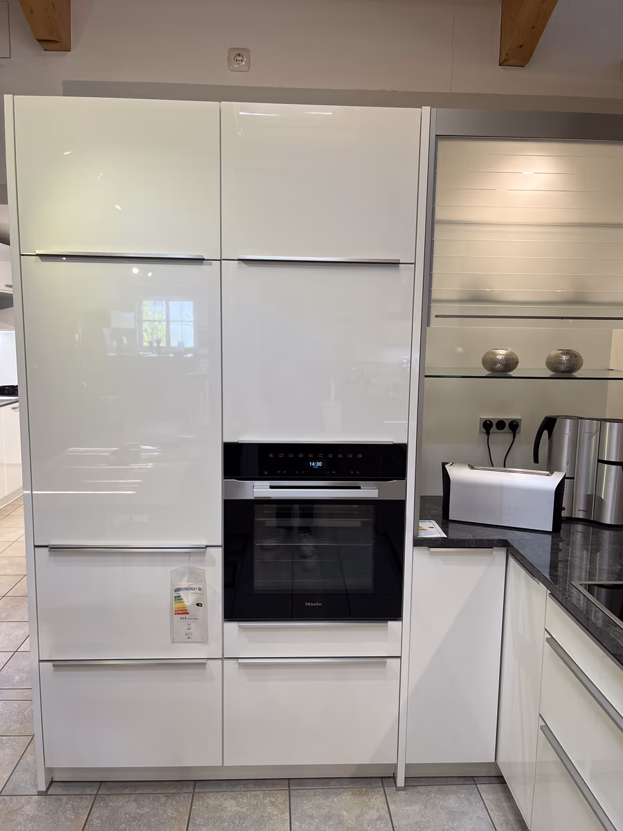 Muster-Küche Contur Fino Gloss