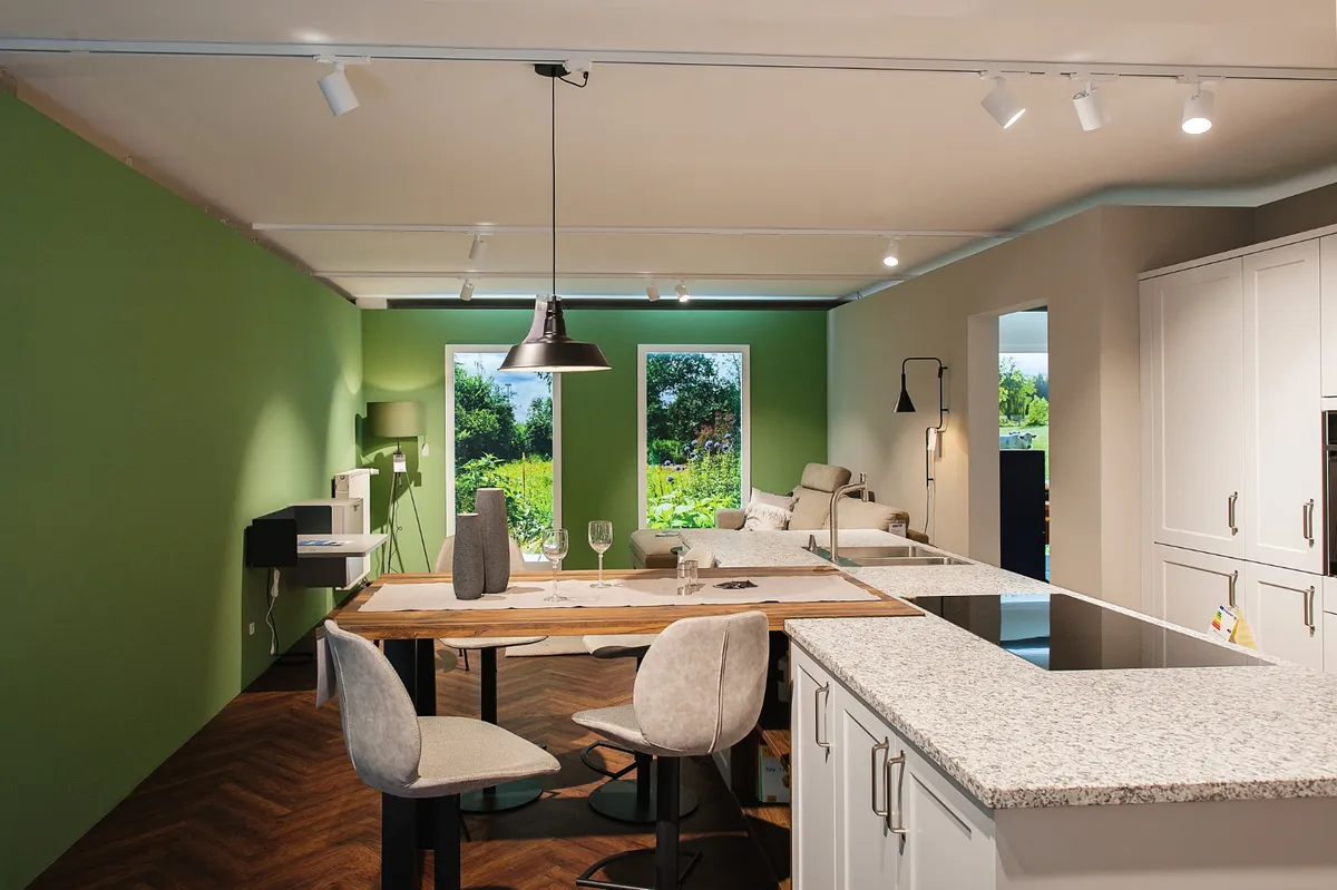 Moderne Landhausküche mit vielen Finessen