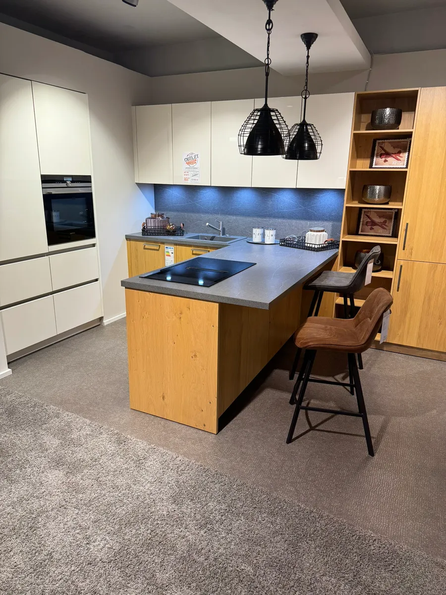 Ausstellungsküche mit Vollaussattung