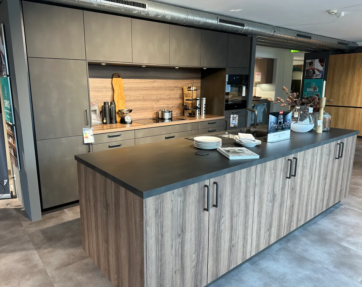 Einbauküche TAR + AVO