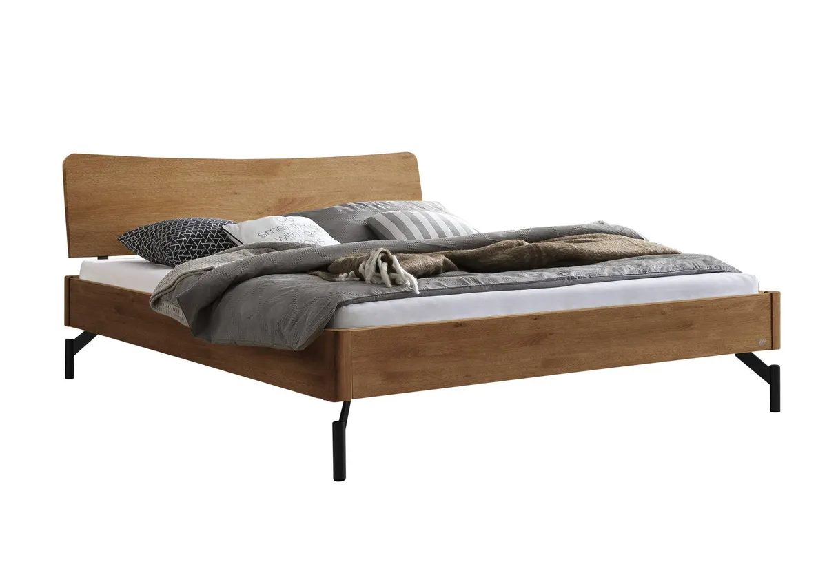 Bett Albinia