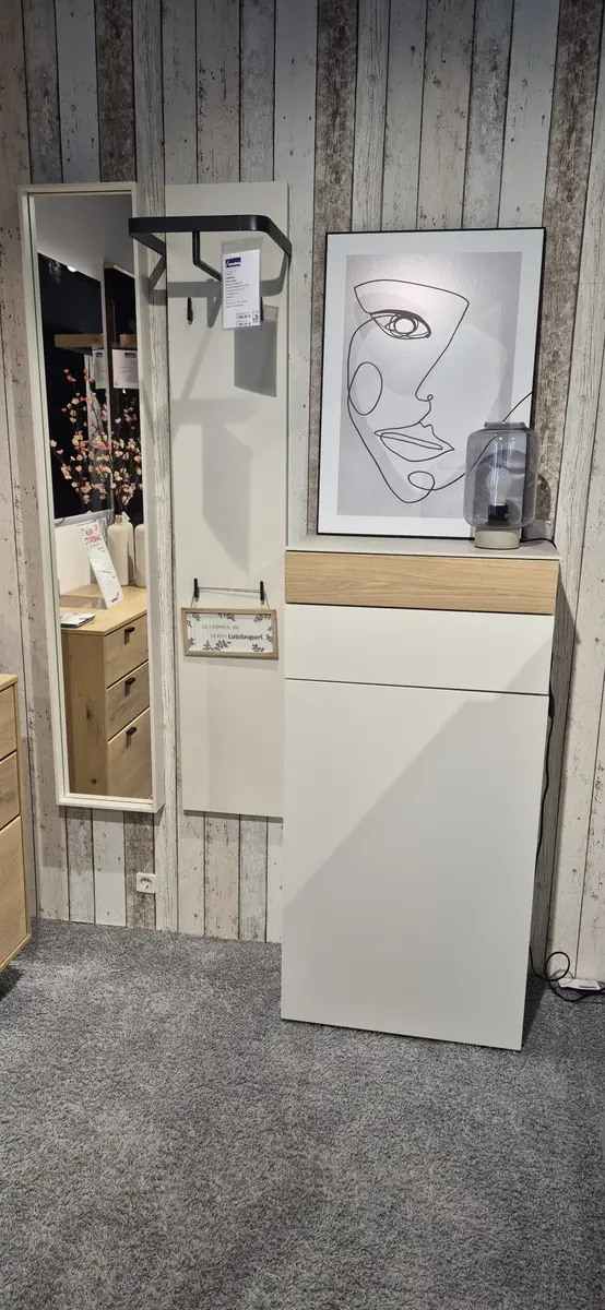 Garderobe Contur Aversa