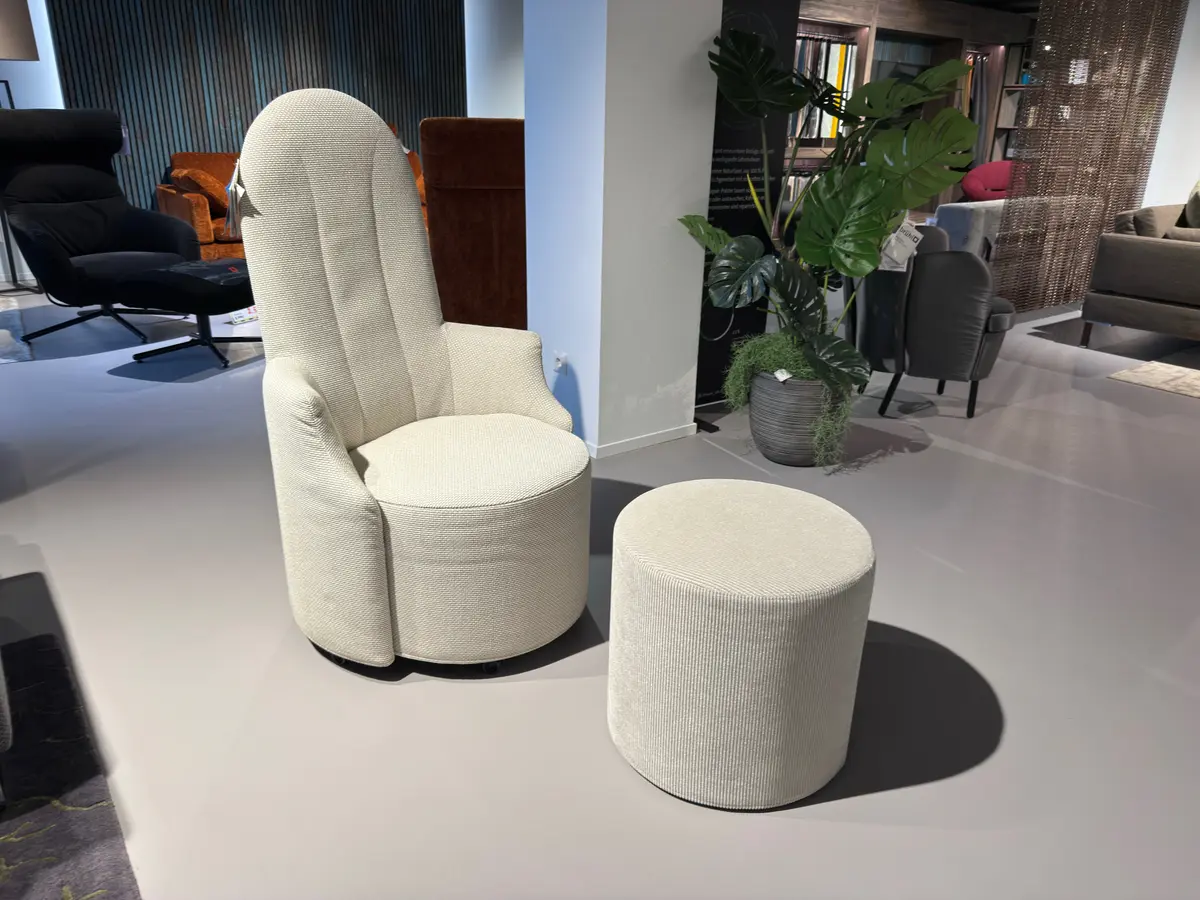 Sessel & Hocker amandine von brühl 