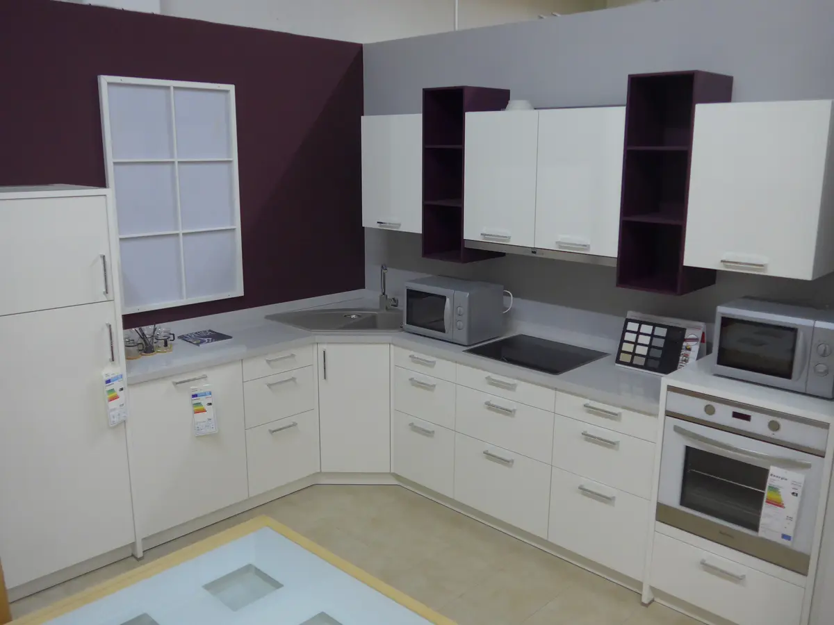 Küchenblock Nova Gloss - 270 x 320 cm