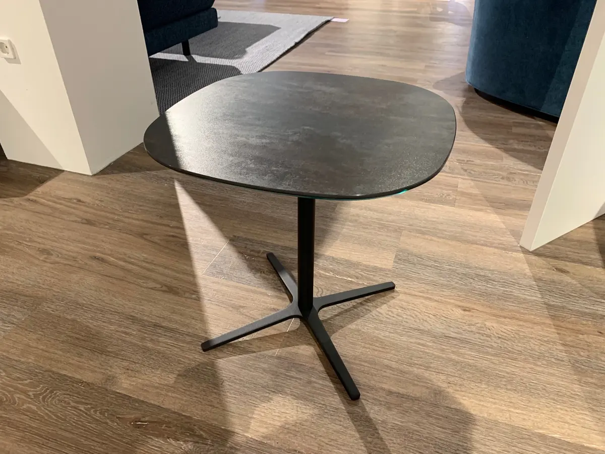 Beistelltisch H513 Orbit von Ronald Schmitt