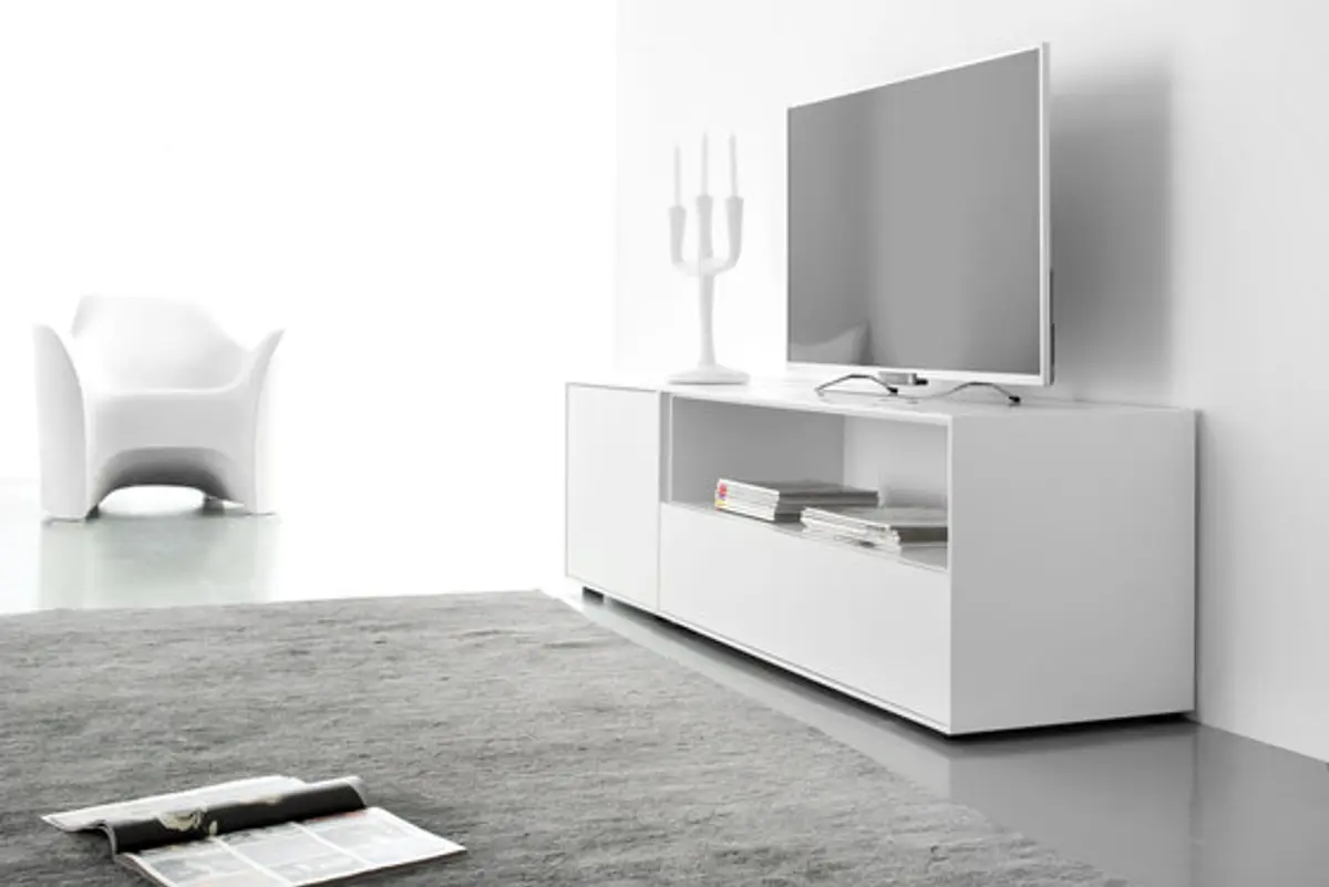 Lowboard "Game" von Sudbrock