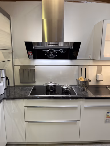 Muster-Küche Contur Fino Gloss