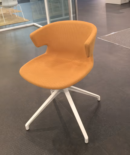 Konferenzstuhl "Cove trestle base" von Quadrifoglio