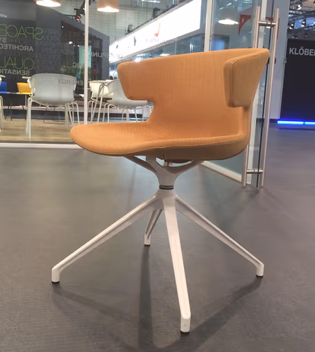 Konferenzstuhl "Cove trestle base" von Quadrifoglio