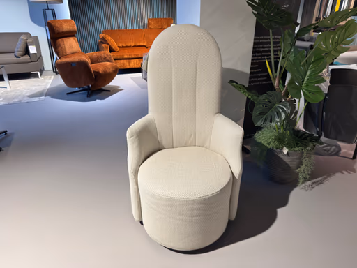 Sessel & Hocker amandine von brühl 