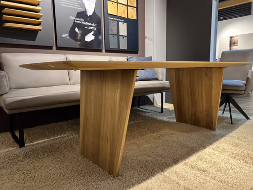 Esstisch Contur 3101N astige Eiche bianco geölt Schweitzer Kante