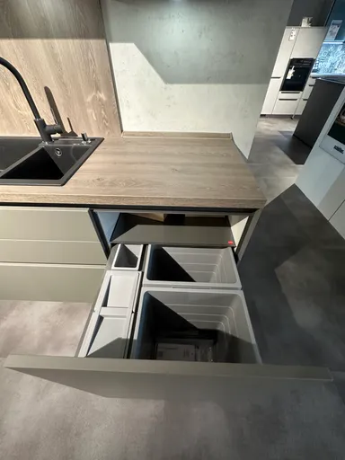 Einbauküche Easytouch + Riva