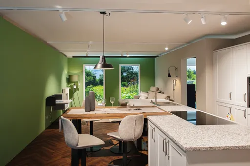 Moderne Landhausküche mit vielen Finessen