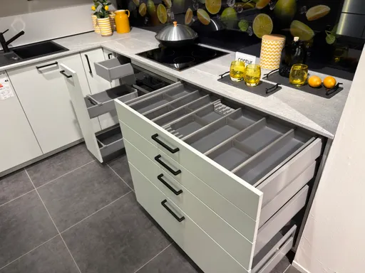 Einbauküche UMA Uni Matt von Contur 