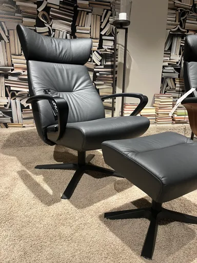 Relaxsessel STYLE mit Hocker