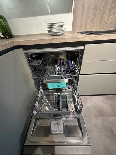 Einbauküche Easytouch + Riva