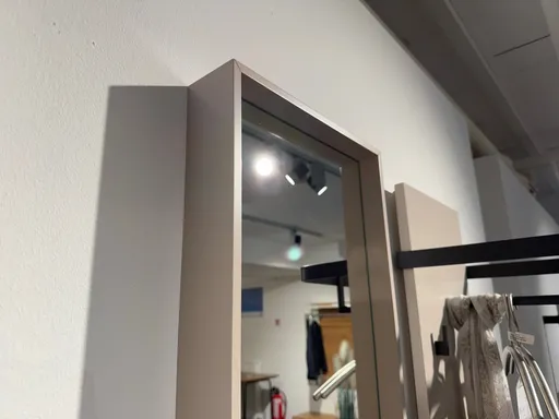 Garderobe Aversa von Contur 