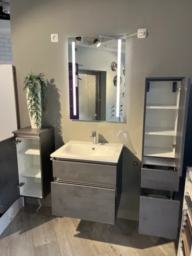 Badezimmer "RIVA BETON"