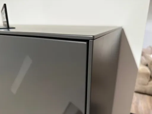 Highboard JYN mit Fußgestell von Raum.Freunde