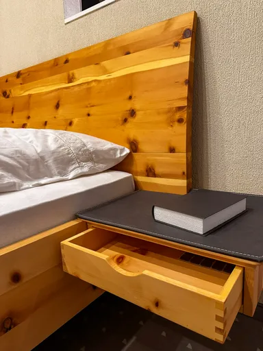 Schlafzimmer Zirbe