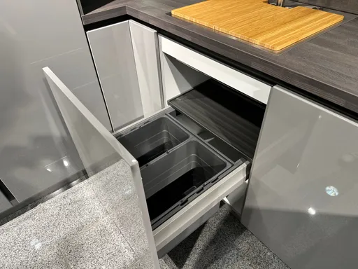 Einbauküche Concept 130 HSP74.700 von Häcker 