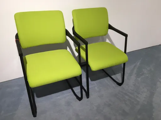 Besucherstuhl
