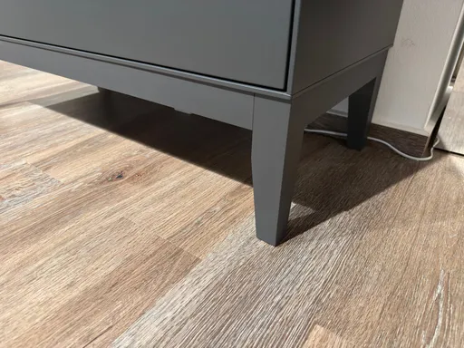 Highboard JYN mit Fußgestell von Raum.Freunde