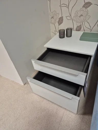 Nachtkommode Libro