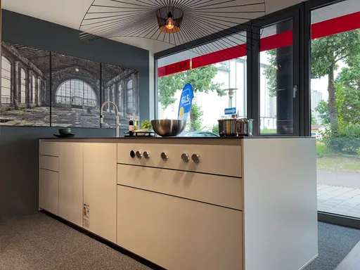 next125 Inselküche mit Altholzfront - in Aichach