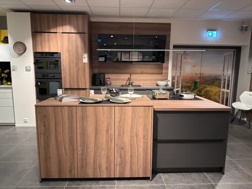 Einbauküche SGM Smartglas von Contur 