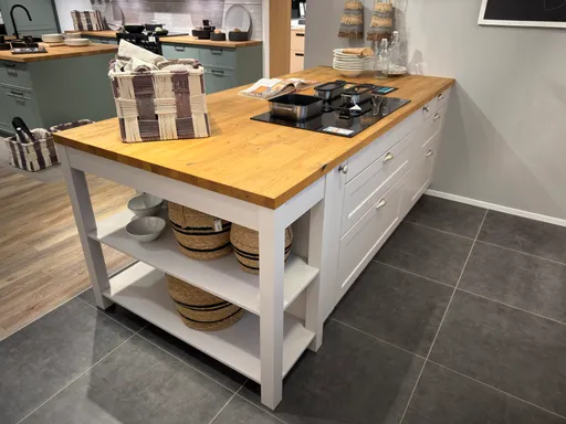 Einbauküche VIA von Contur 