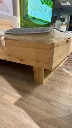 Bett von Dormiente