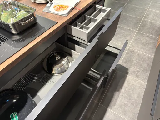 Einbauküche SGM Smartglas von Contur 