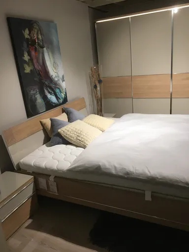 Schlafzimmer EM Armadio