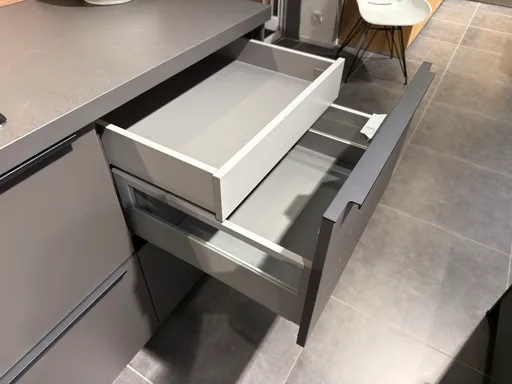 Einbauküche SGM Smartglas von Contur 