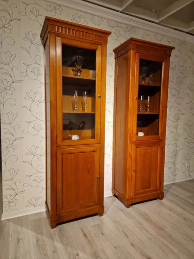 Selva Sammelvitrine Links + Rechts