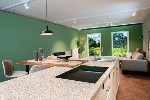 Moderne Landhausküche mit vielen Finessen
