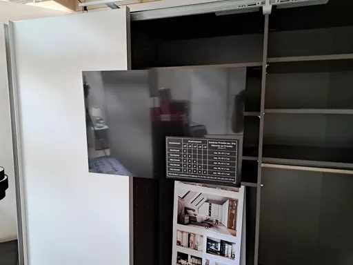 Schwebetürenschrank SCH218