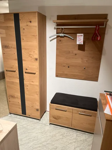 Garderobe - VEDO