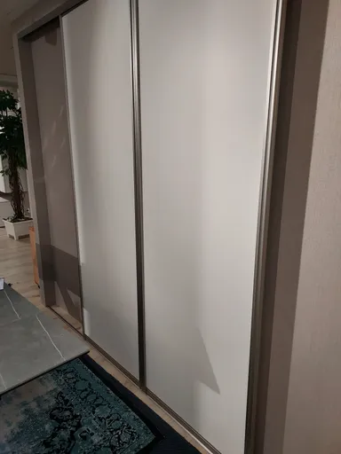 Garderobe Nobilia Flash