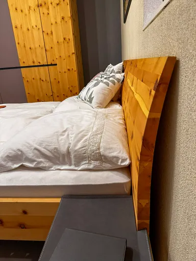 Schlafzimmer Zirbe