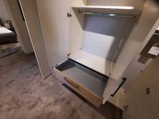 Kleiderschrank AIRLINE