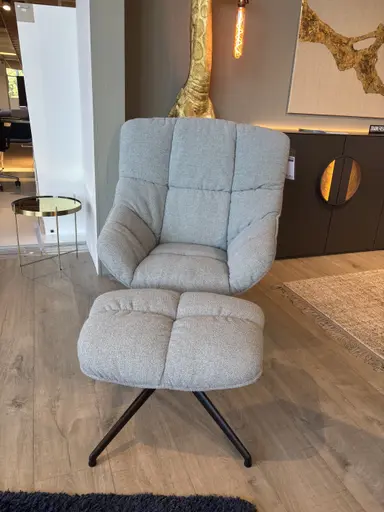 Sessel inklusive Hocker