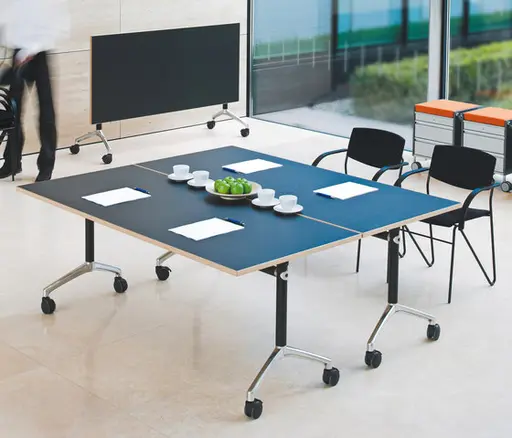 Konferenztisch "Let's talk Flip" von Vario