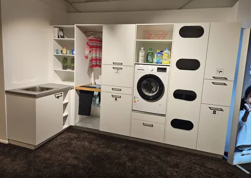 Hauswirtschaftsraum PURA