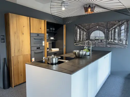 next125 Inselküche mit Altholzfront - in Aichach