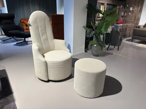 Sessel & Hocker amandine von brühl 