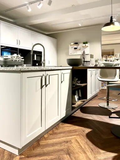 Moderne Landhausküche mit vielen Finessen