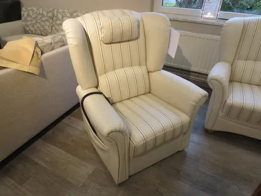 JETZT ZUM HALBEN PREIS