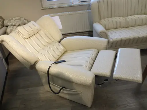 JETZT ZUM HALBEN PREIS